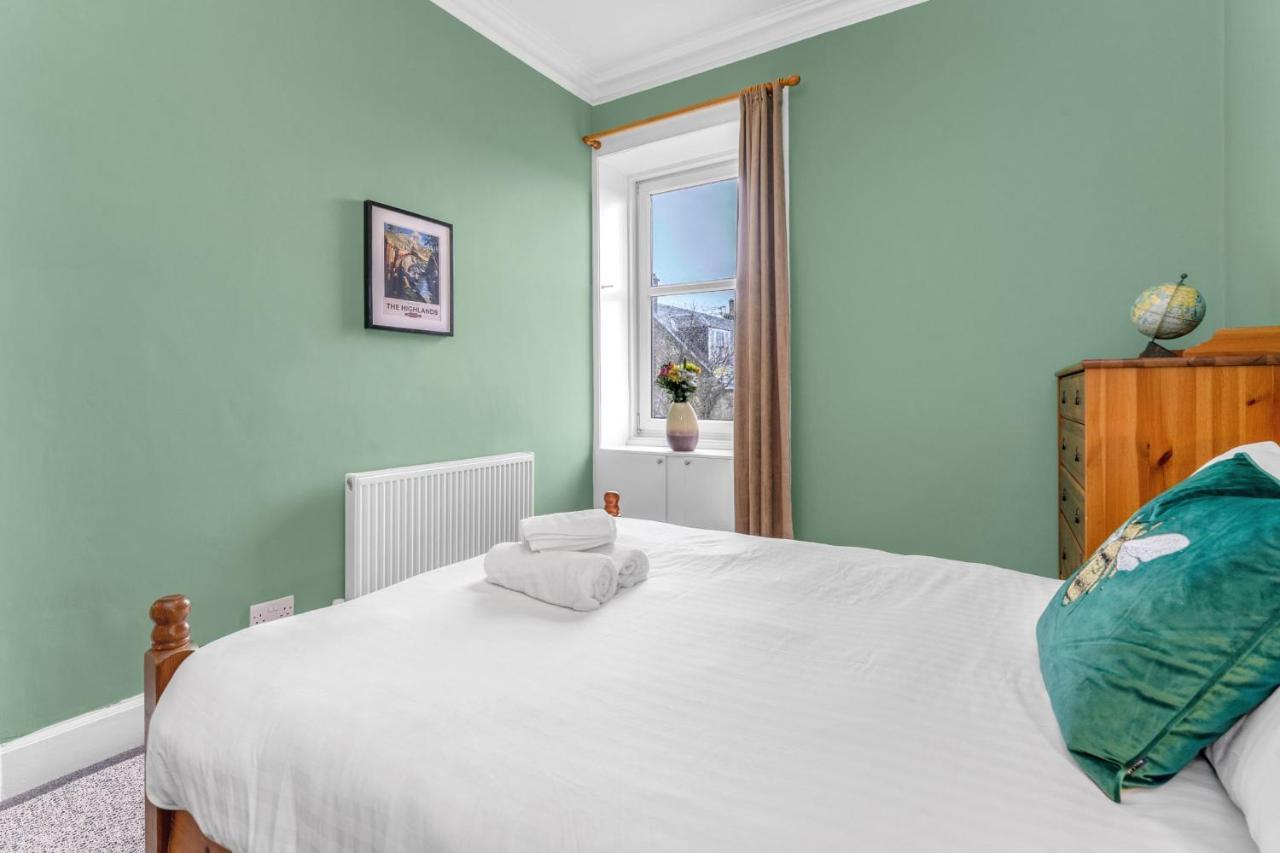Bright And Quiet Edinburgh Home Bagian luar foto
