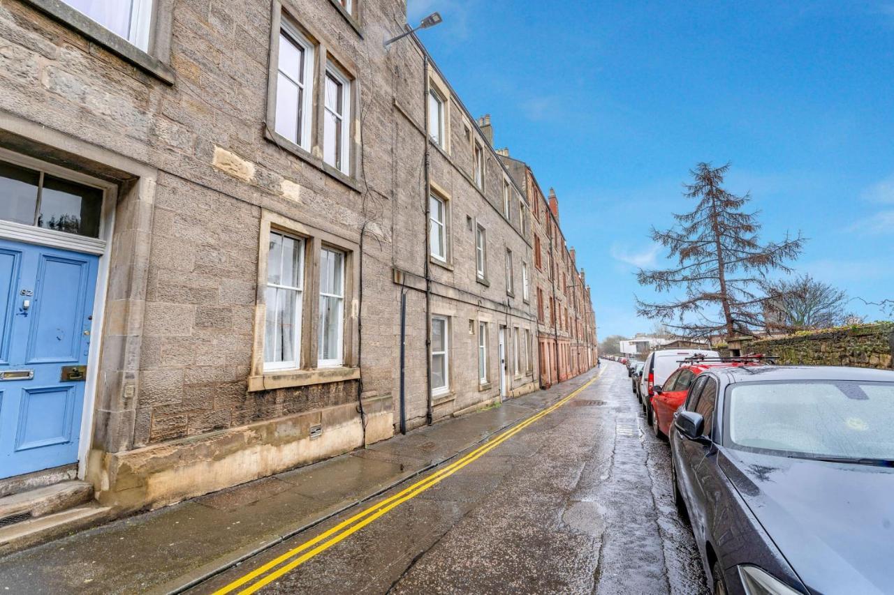 Bright And Quiet Edinburgh Home Bagian luar foto