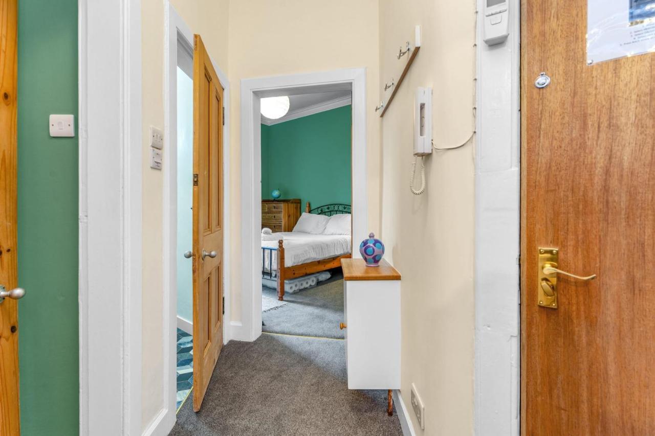 Bright And Quiet Edinburgh Home Bagian luar foto