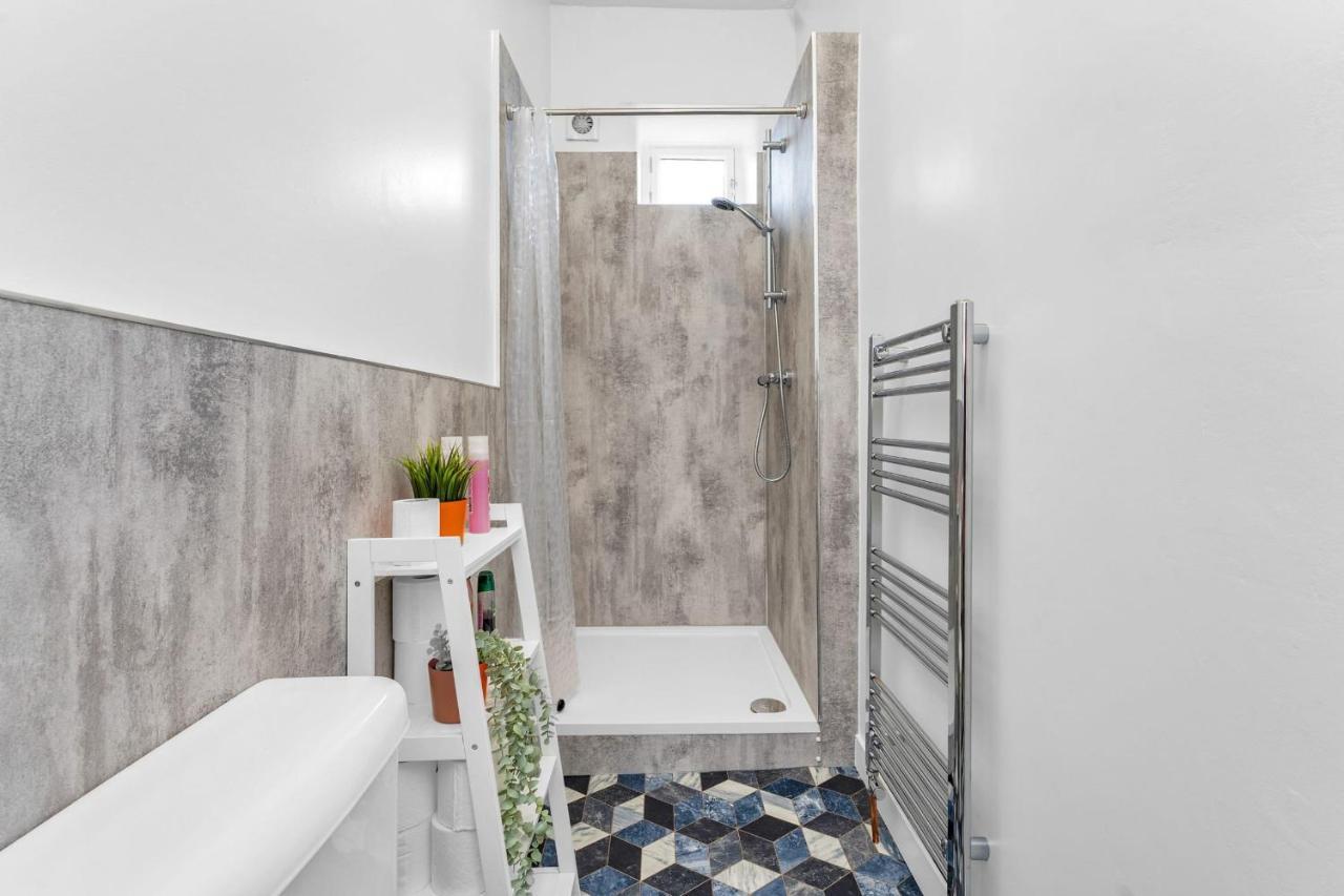 Bright And Quiet Edinburgh Home Bagian luar foto